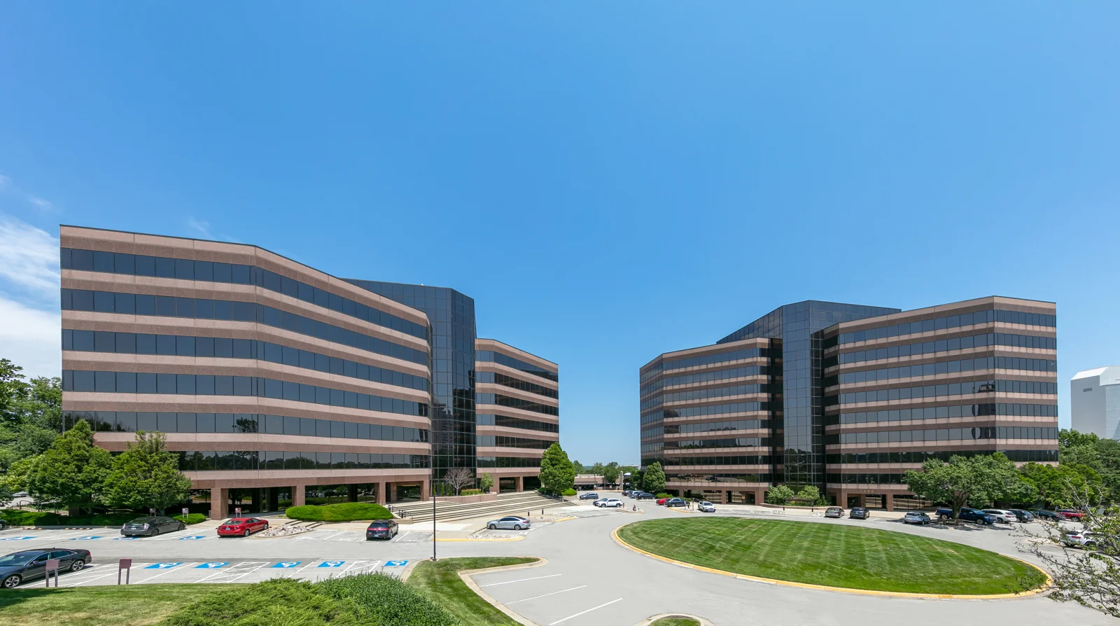 Commerce Plaza I — Sale in Overland Park, KS, photo 2 of 2