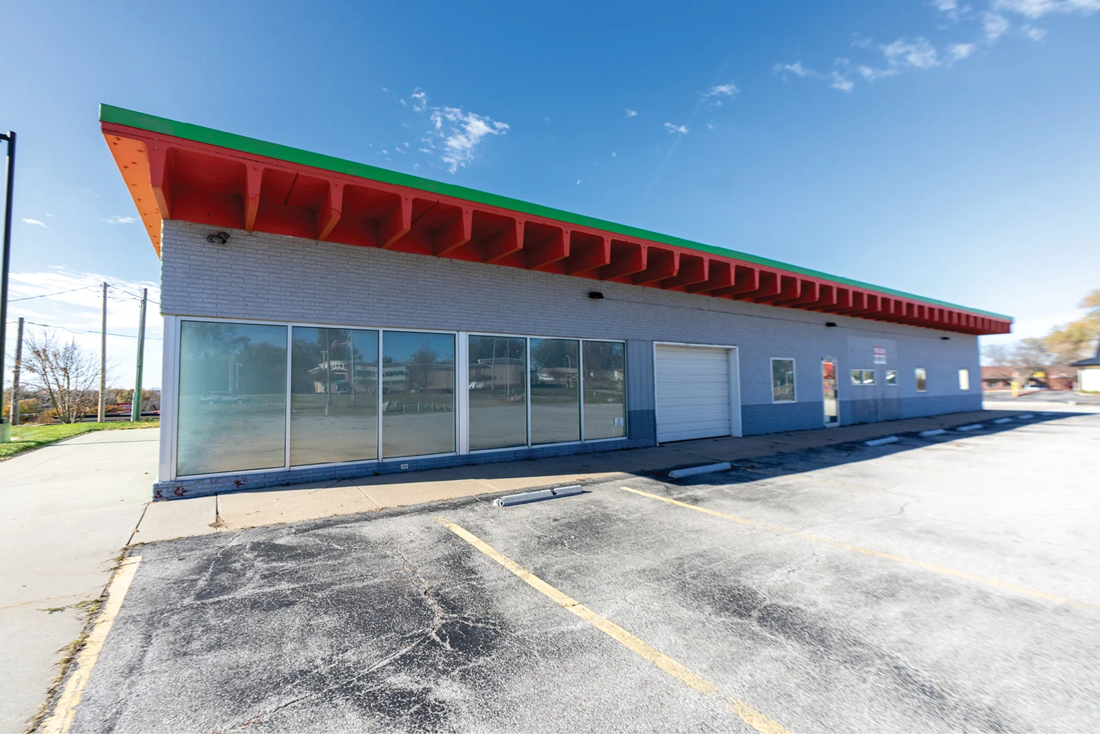 Rate Reduction - Retail / Flex Space For Lease - photo 1 - Bellevue, NE
