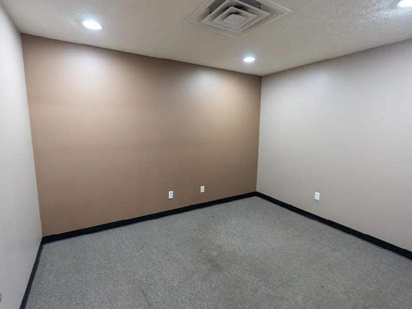 Rate Reduction - Retail / Flex Space For Lease - photo 5 - Bellevue, NE