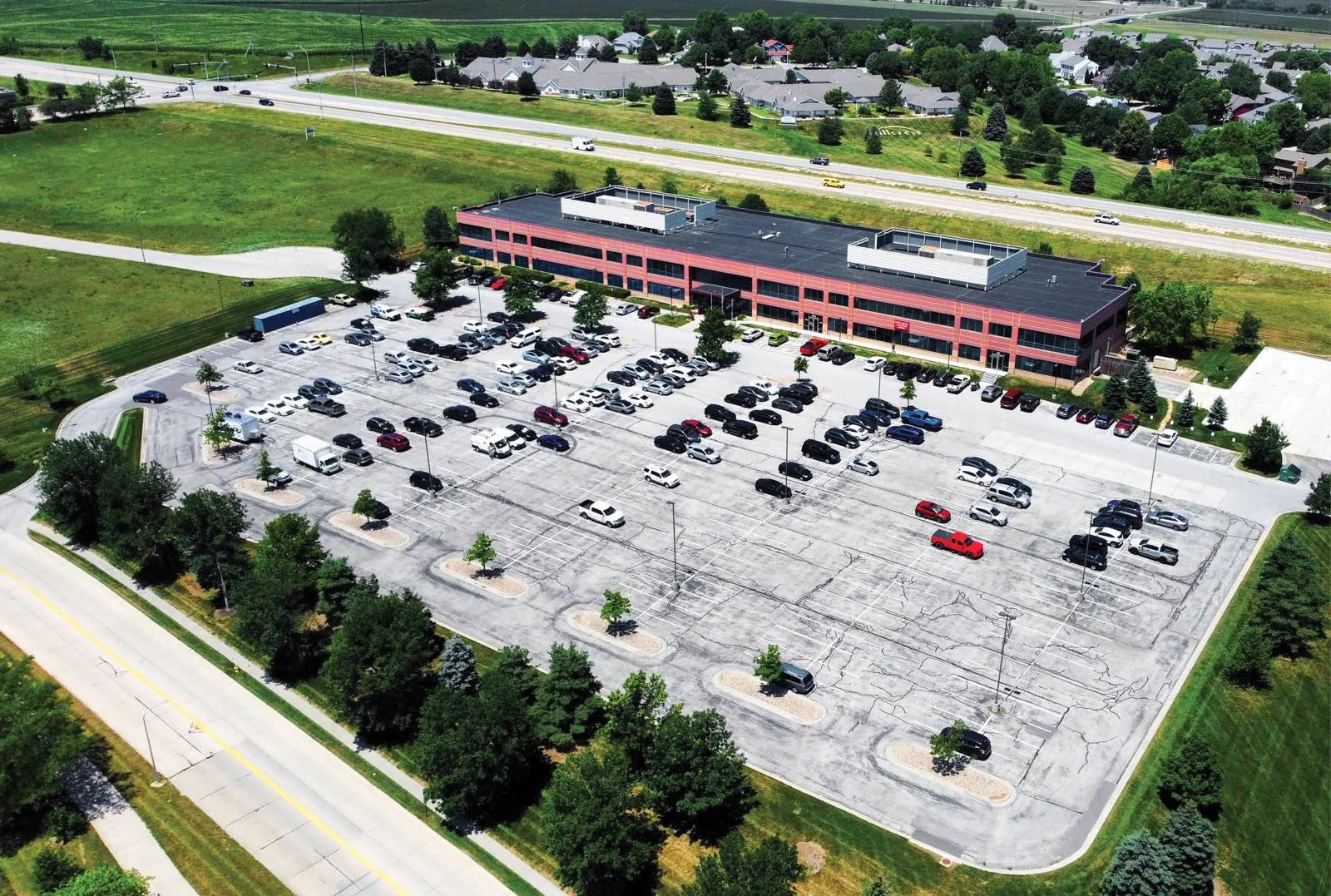 Office in Bellevue, NE - photo 2 - Bellevue, NE