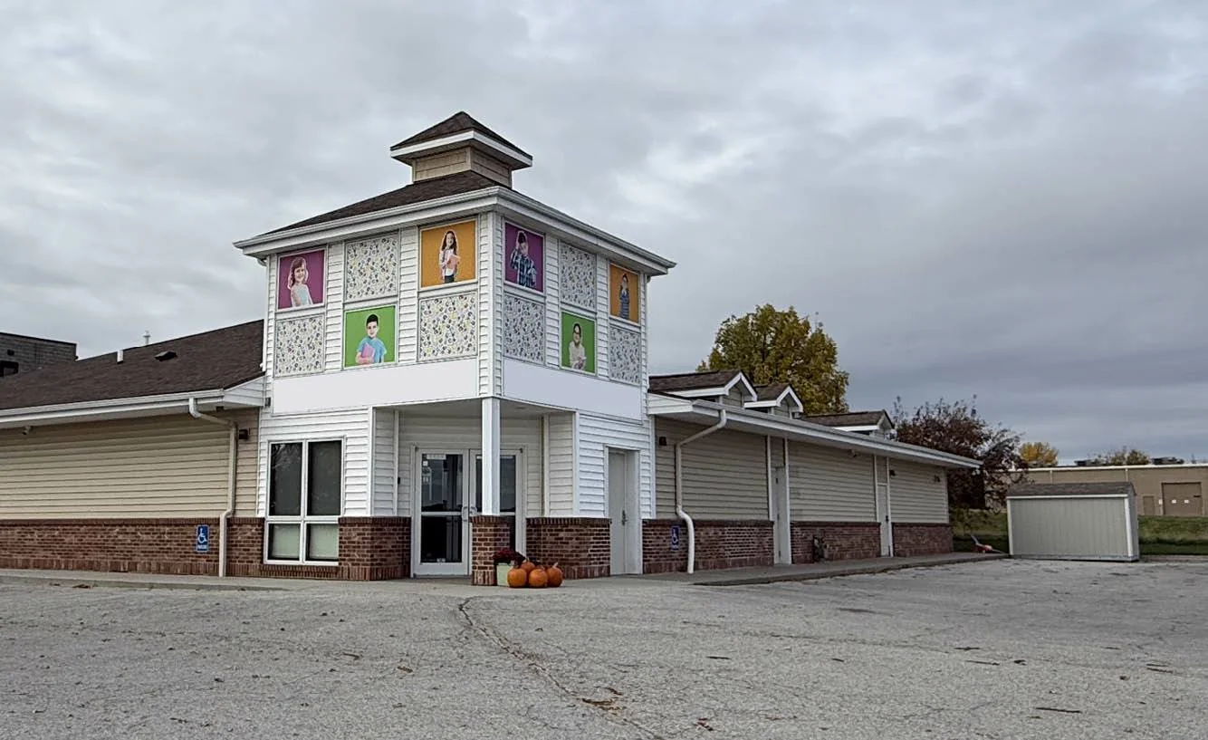 Retail Building — Sale in Omaha, NE, photo 2 of 8