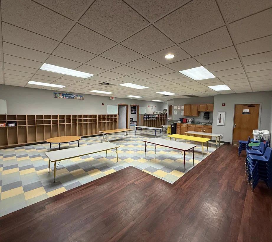 Retail Building — Sale in Omaha, NE, photo 8 of 8