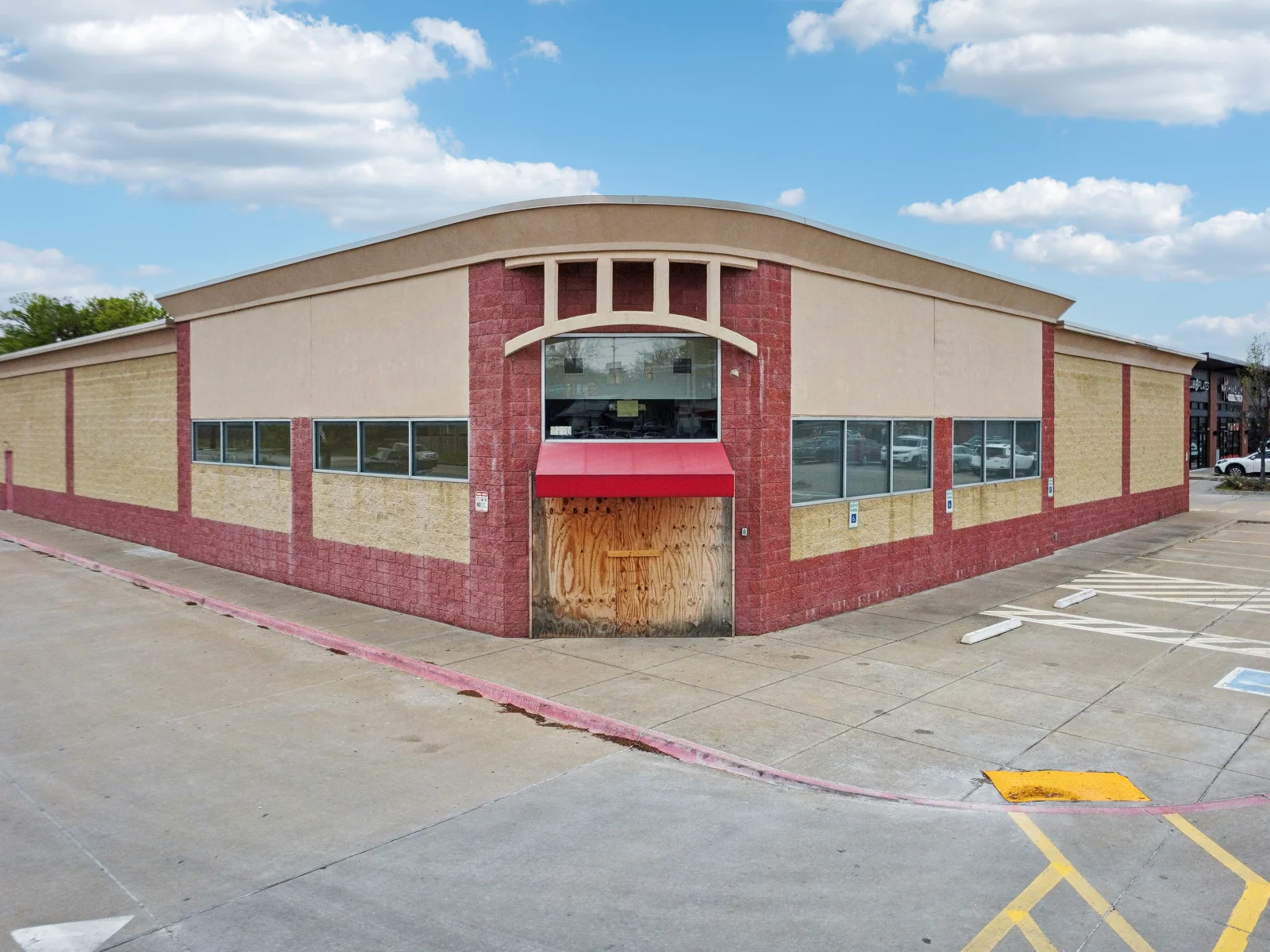 2110 S Harvard Ave - photo 3 - Tulsa, OK