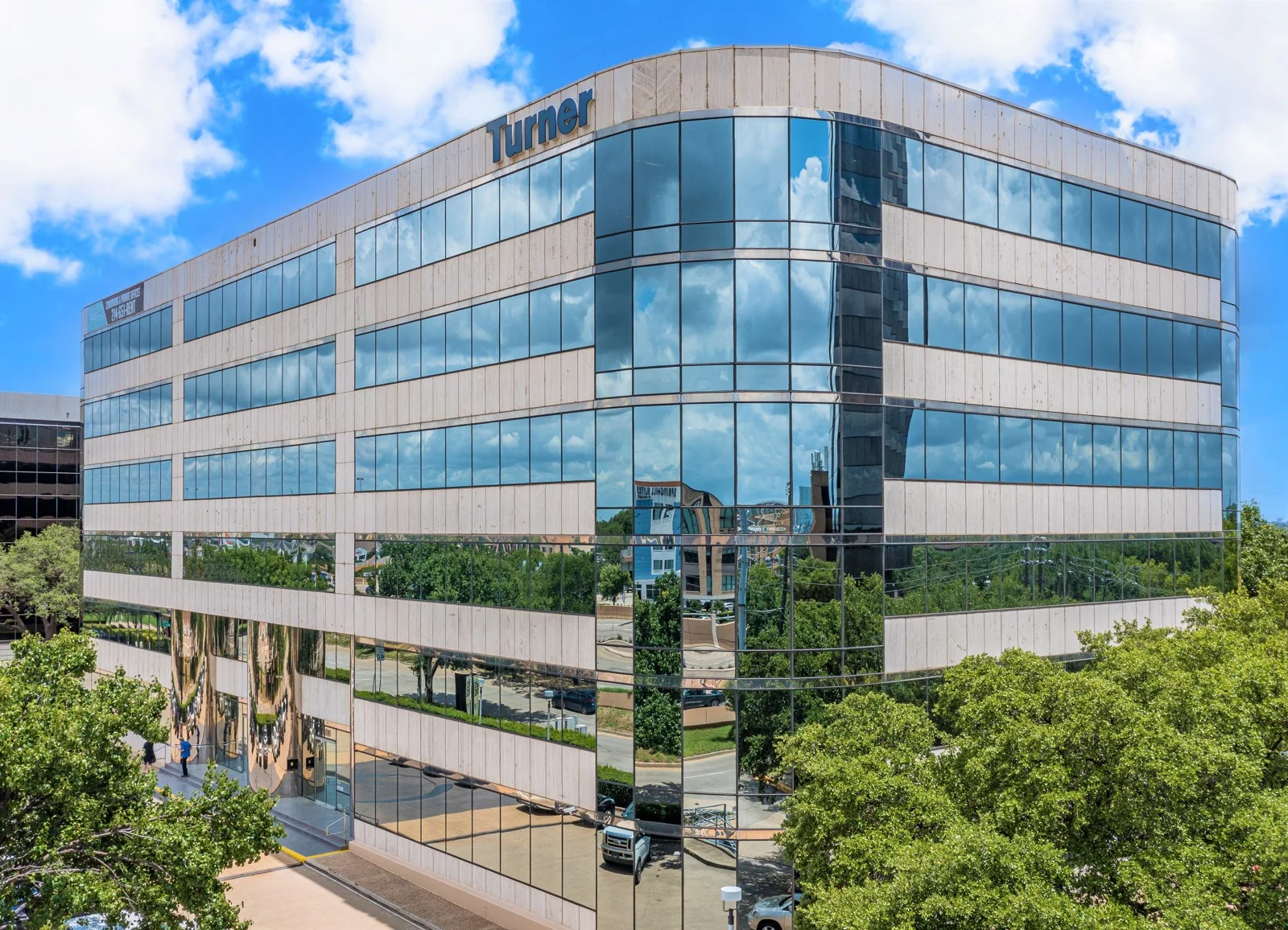 Office in Dallas, TX - photo 3 - Dallas, TX