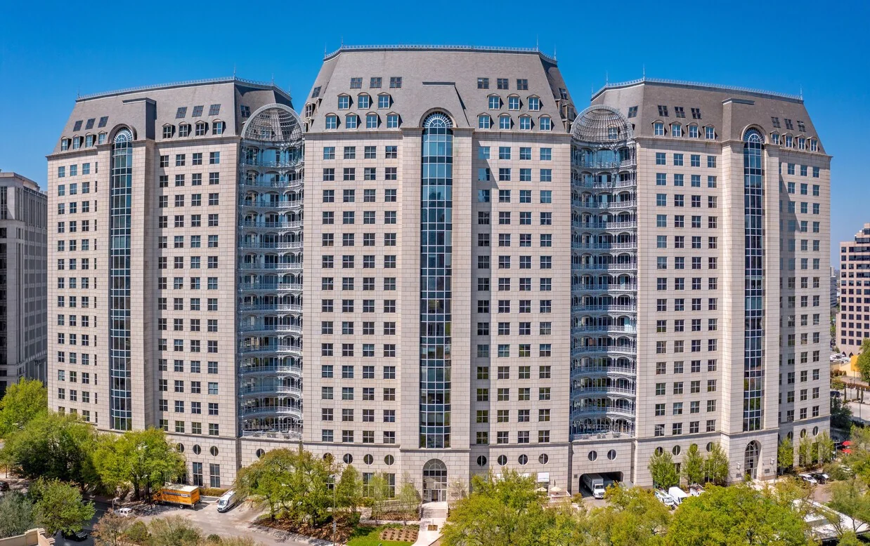 The Crescent Building 300 - photo 1 - Dallas, TX