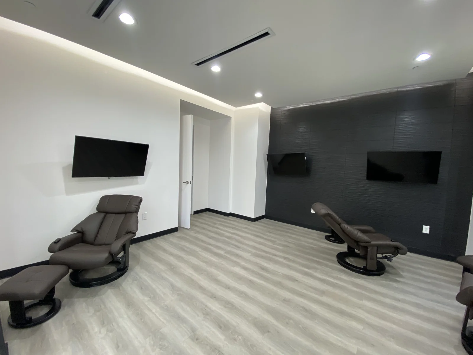 Gables Park 17 - Ground Level Retail - photo 3 - Dallas, TX