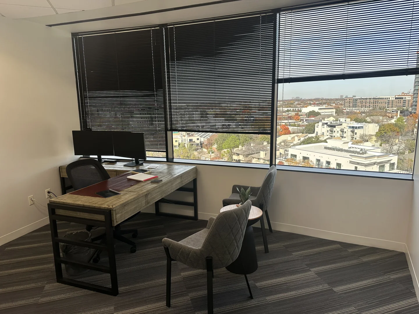 Parkside Tower — Sale in Dallas, TX, photo 5 of 7
