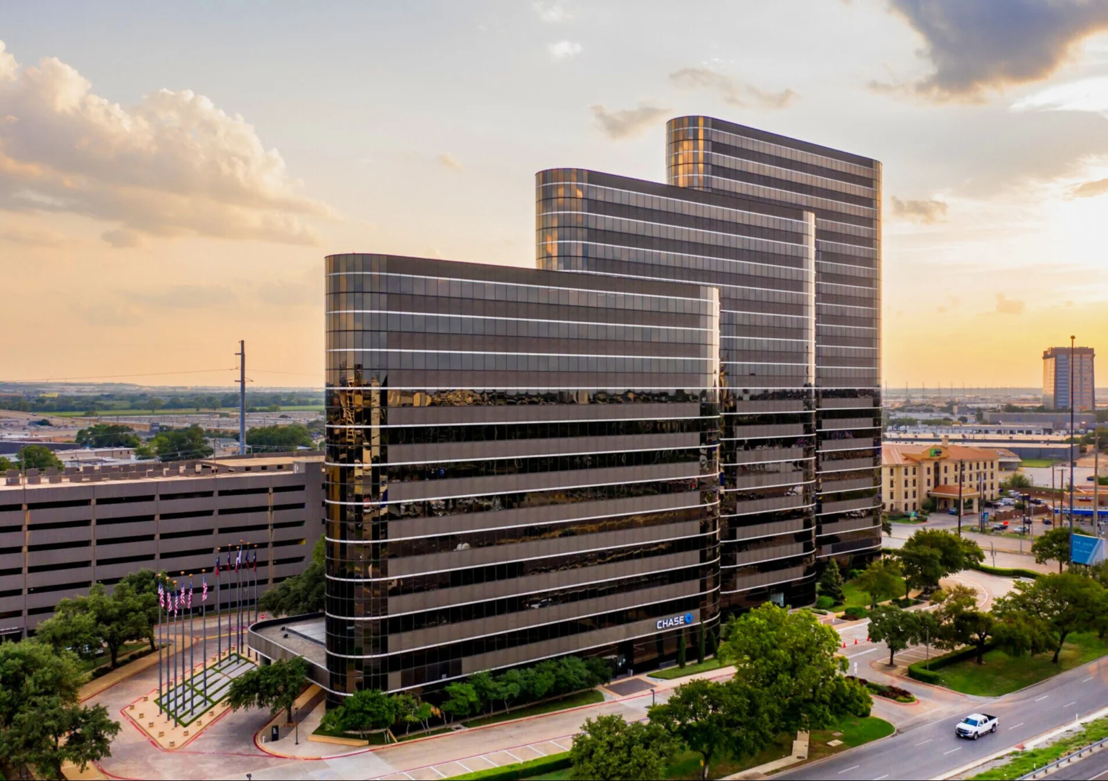 Trinity Towers - photo 1 - Dallas, TX
