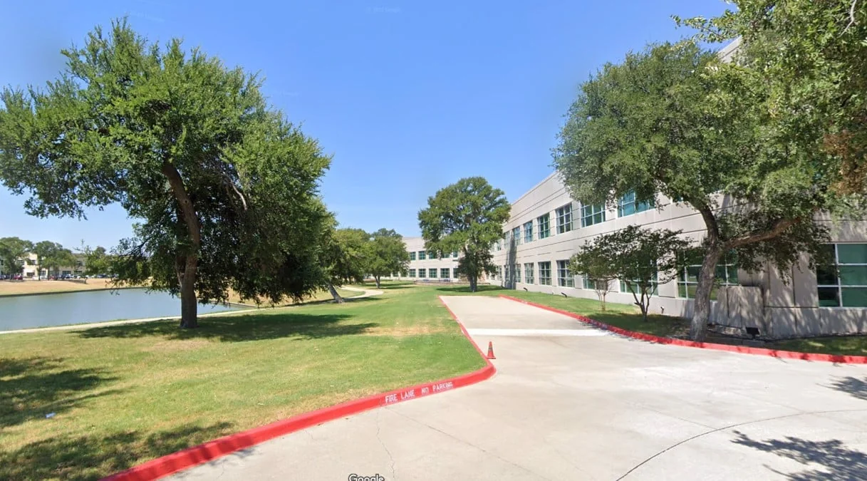 Lake Vista One - photo 2 - Lewisville, TX