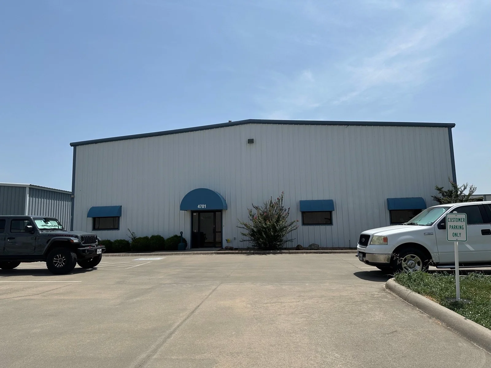 Freestanding Industrial Building at Denton Enterprise Airport - industrial in Denton, TX