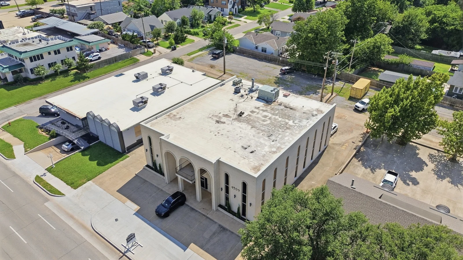 Office in Oklahoma City, OK — Sale in Oklahoma City, OK, photo 2 of 8