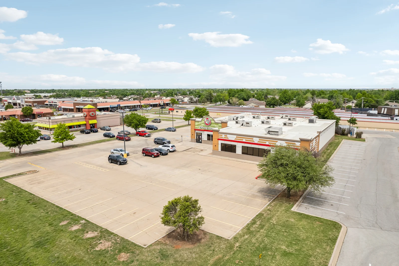 6817 Northwest Expy - photo 2 - Oklahoma City, OK