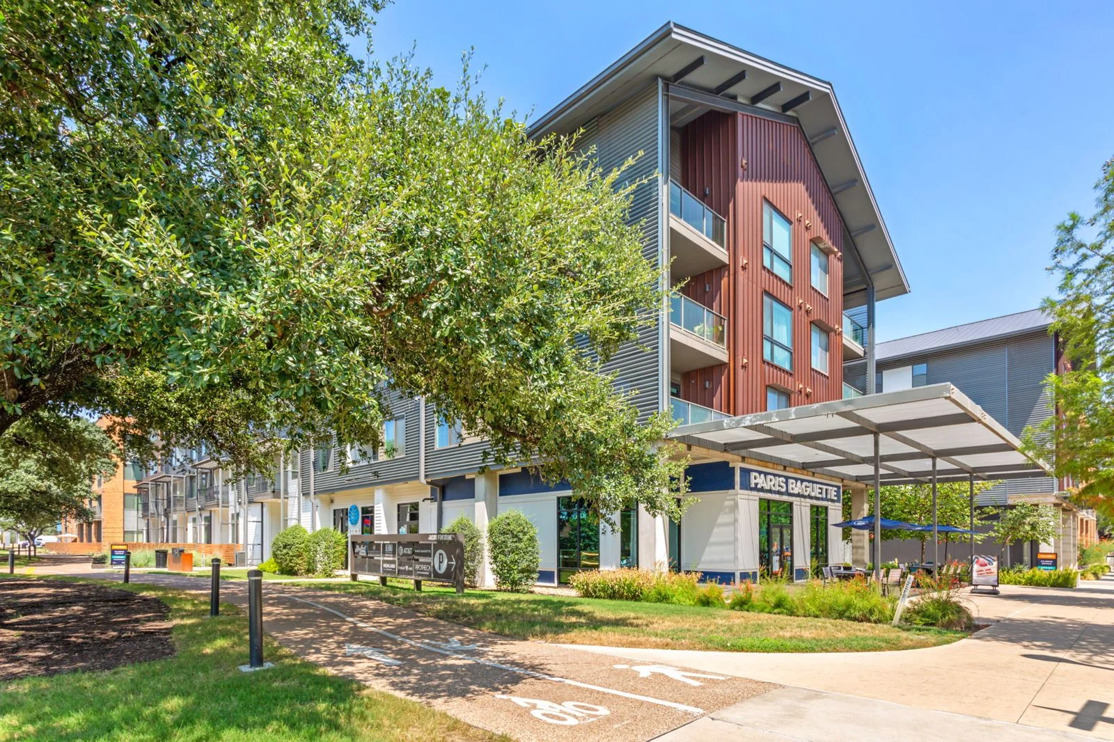 FIVEtwo at Highland - photo 4 - Austin, TX