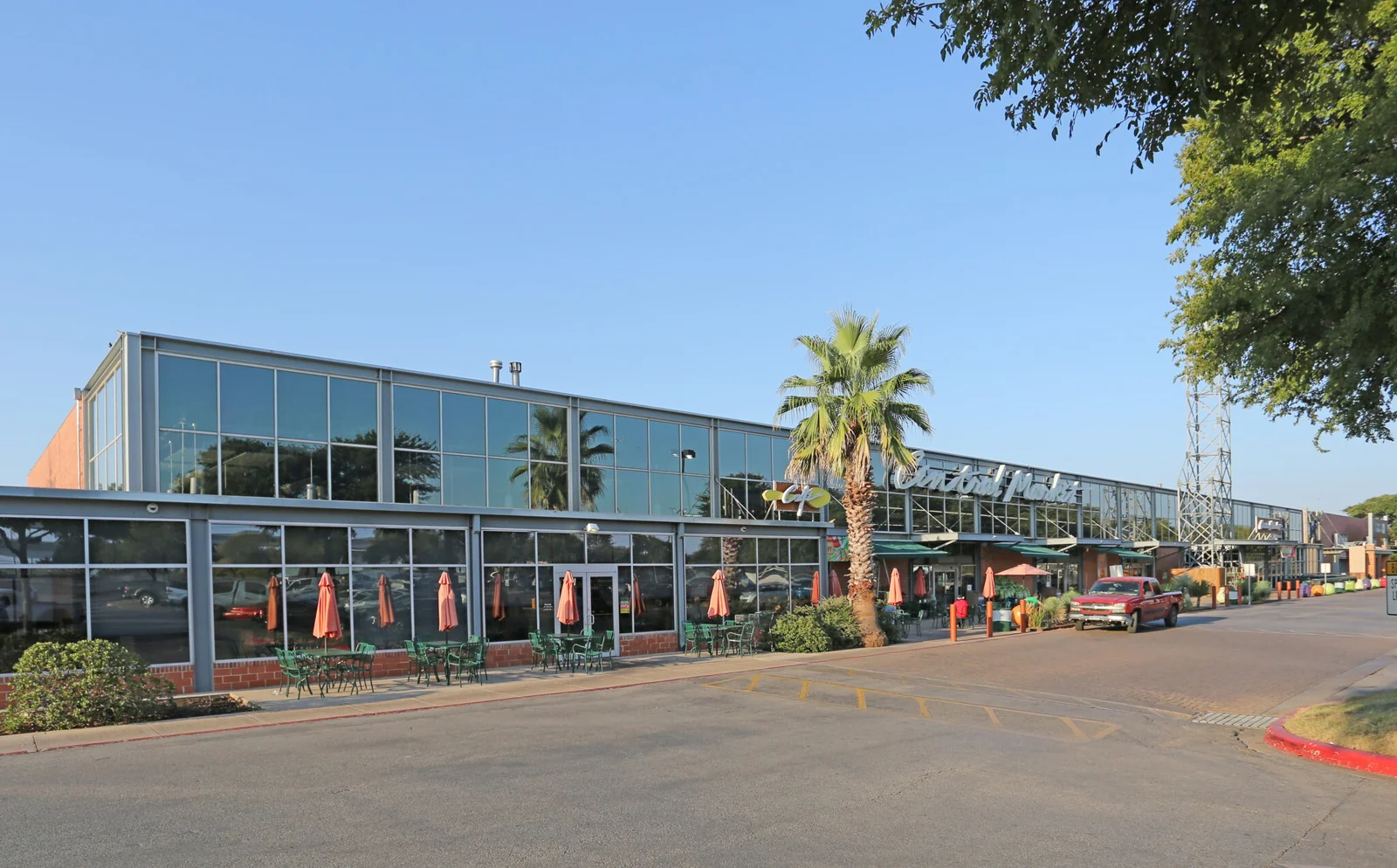 Westgate Shopping Center — Lease in Austin, TX, photo 2 of 4