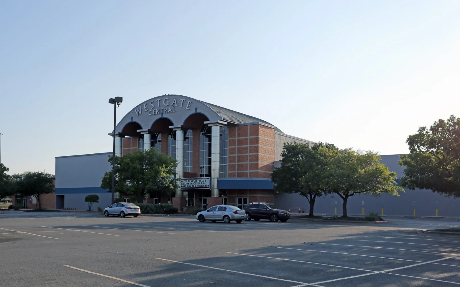 Westgate Shopping Center — Lease in Austin, TX, photo 3 of 4