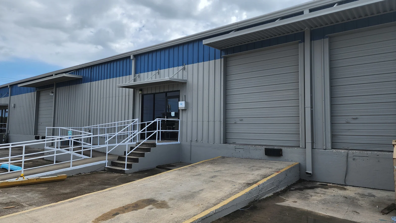 Harlingen Business Park - Suites B & C — Lease in Harlingen, TX, photo 1 of 3