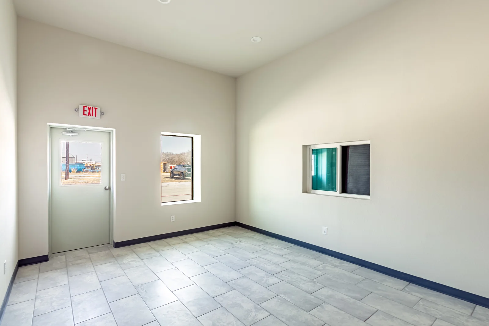 Kirby Industrial Park — Sale in San Antonio, TX, photo 4 of 5