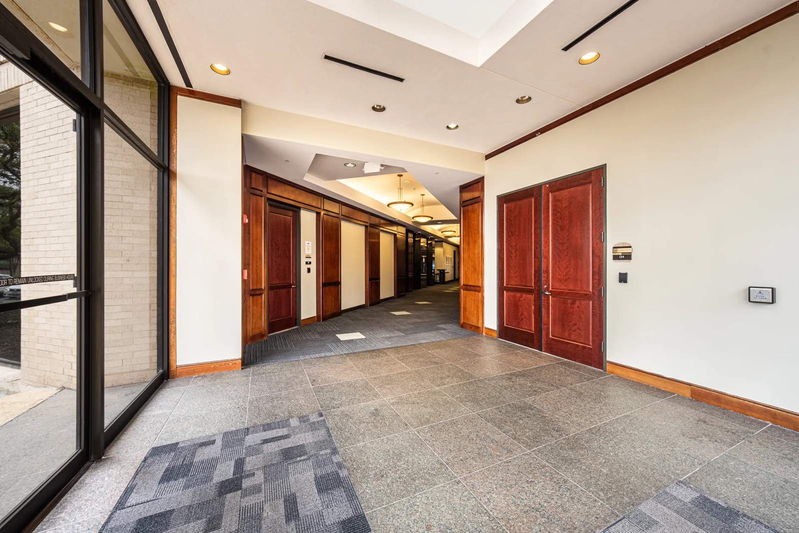 Office in San Antonio, TX - photo 3 - San Antonio, TX