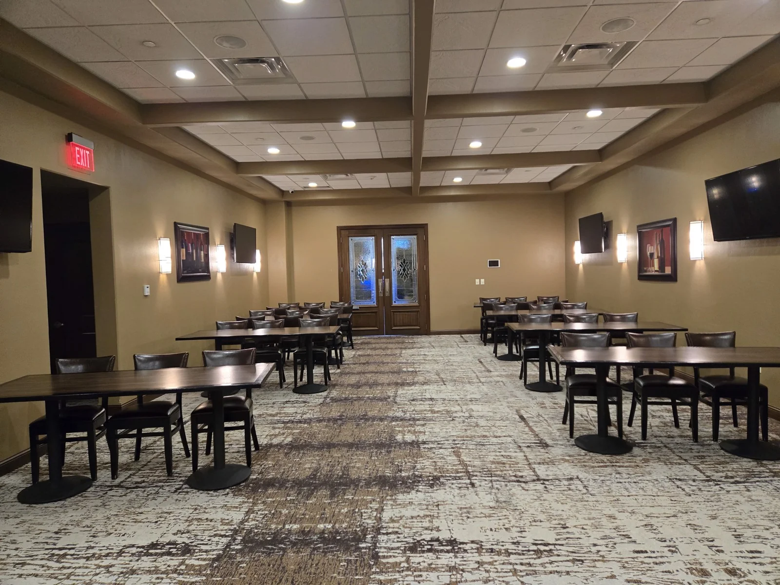 Broadway Grill & Tavern — Lease in Bismarck, ND, photo 3 of 7