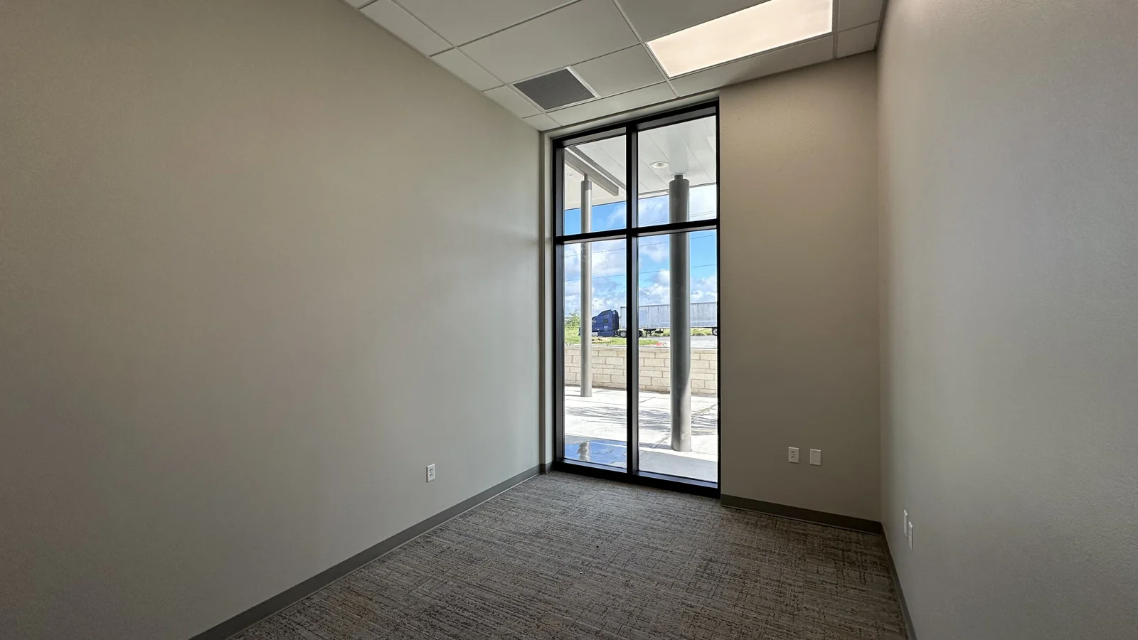 Mercury Logistics Center - photo 19 - Laredo, TX