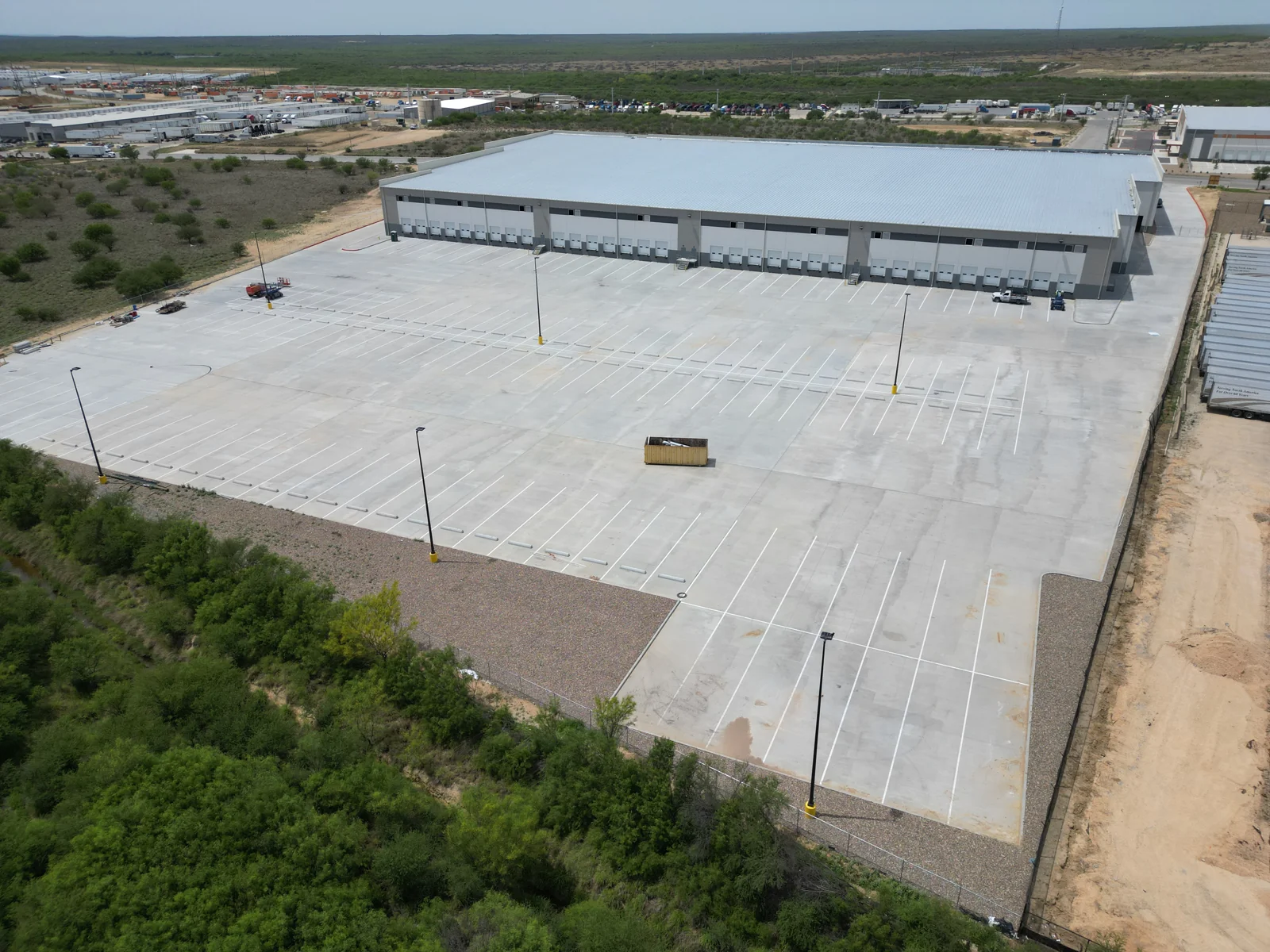 Saxon Green Warehouse — Lease in Laredo, TX, photo 2 of 6