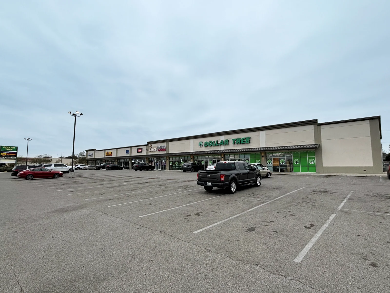 Dollar Tree Plaza - Laredo — Lease in Laredo, TX, photo 1 of 2