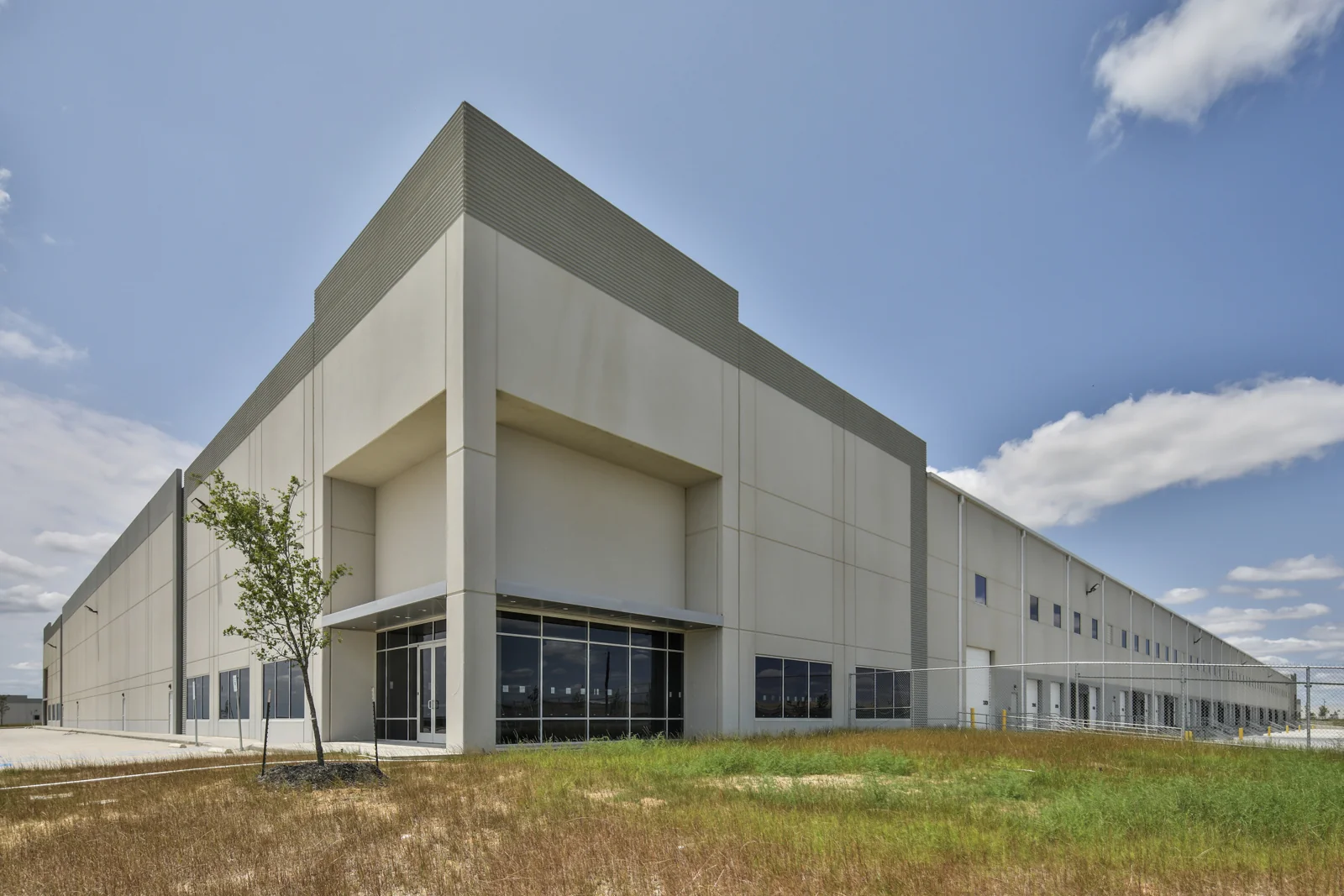 Laredo Logistics Center - Bldg. 3 — Lease in Laredo, TX, photo 1 of 3