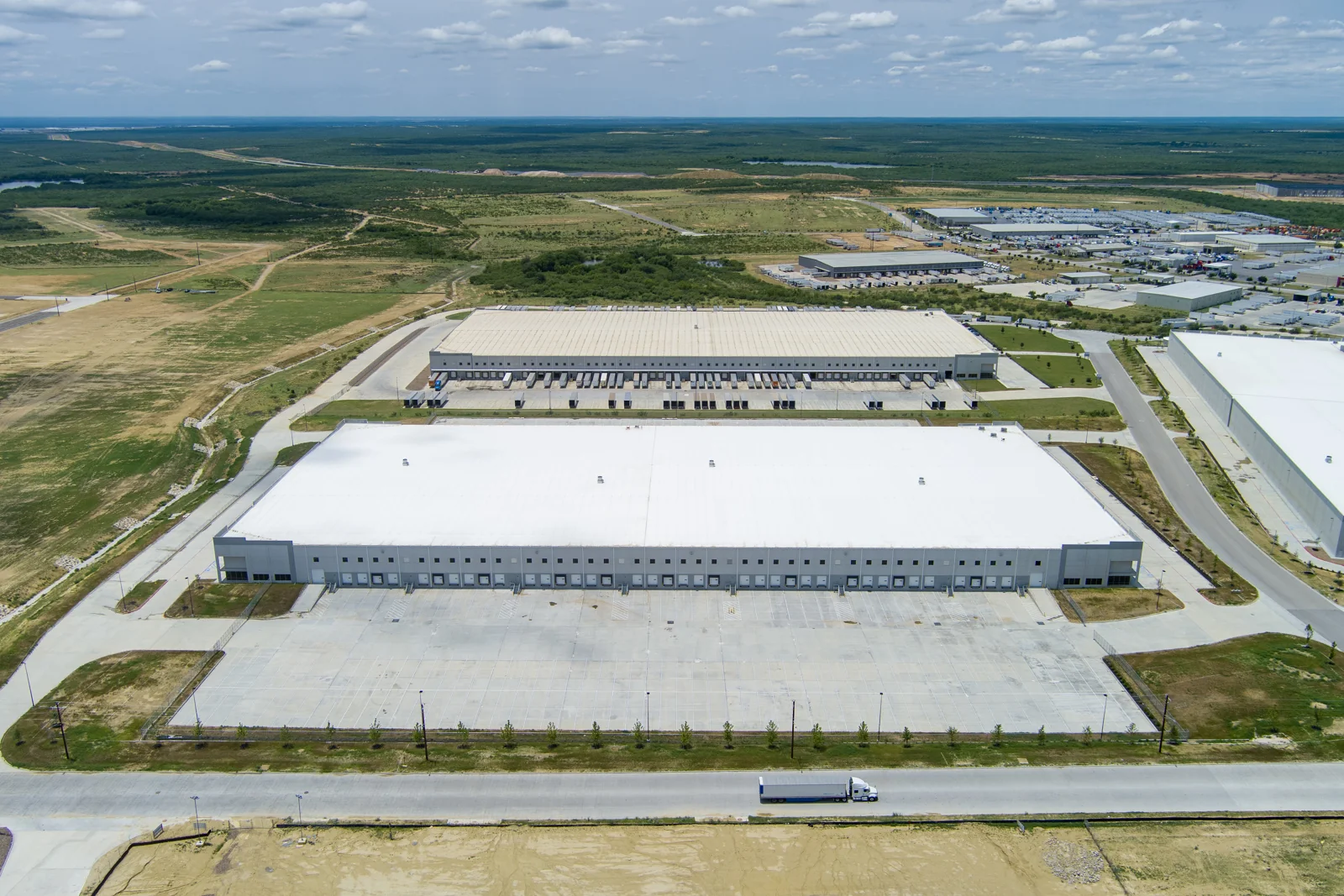 Laredo Logistics Center - Bldg. 3 — Lease in Laredo, TX, photo 2 of 3