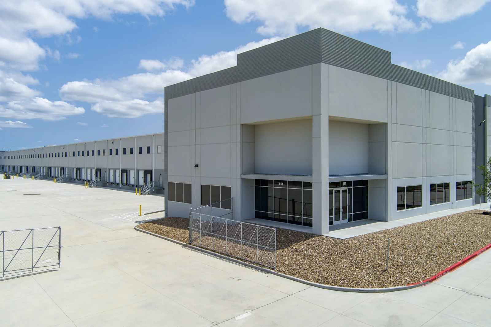 Laredo Logistics Center - Bldg. 1 — Lease in Laredo, TX, photo 1 of 3