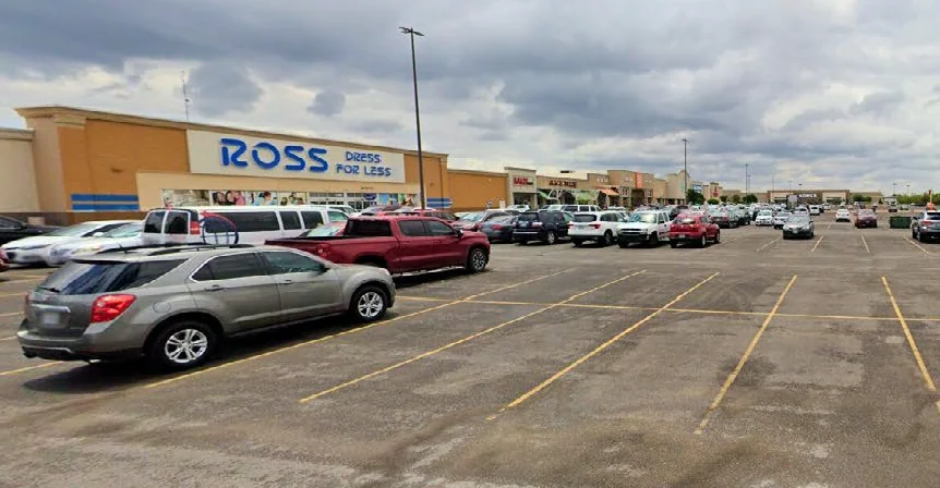 Rio Norte Shopping Center — Lease in Laredo, TX, photo 1 of 2
