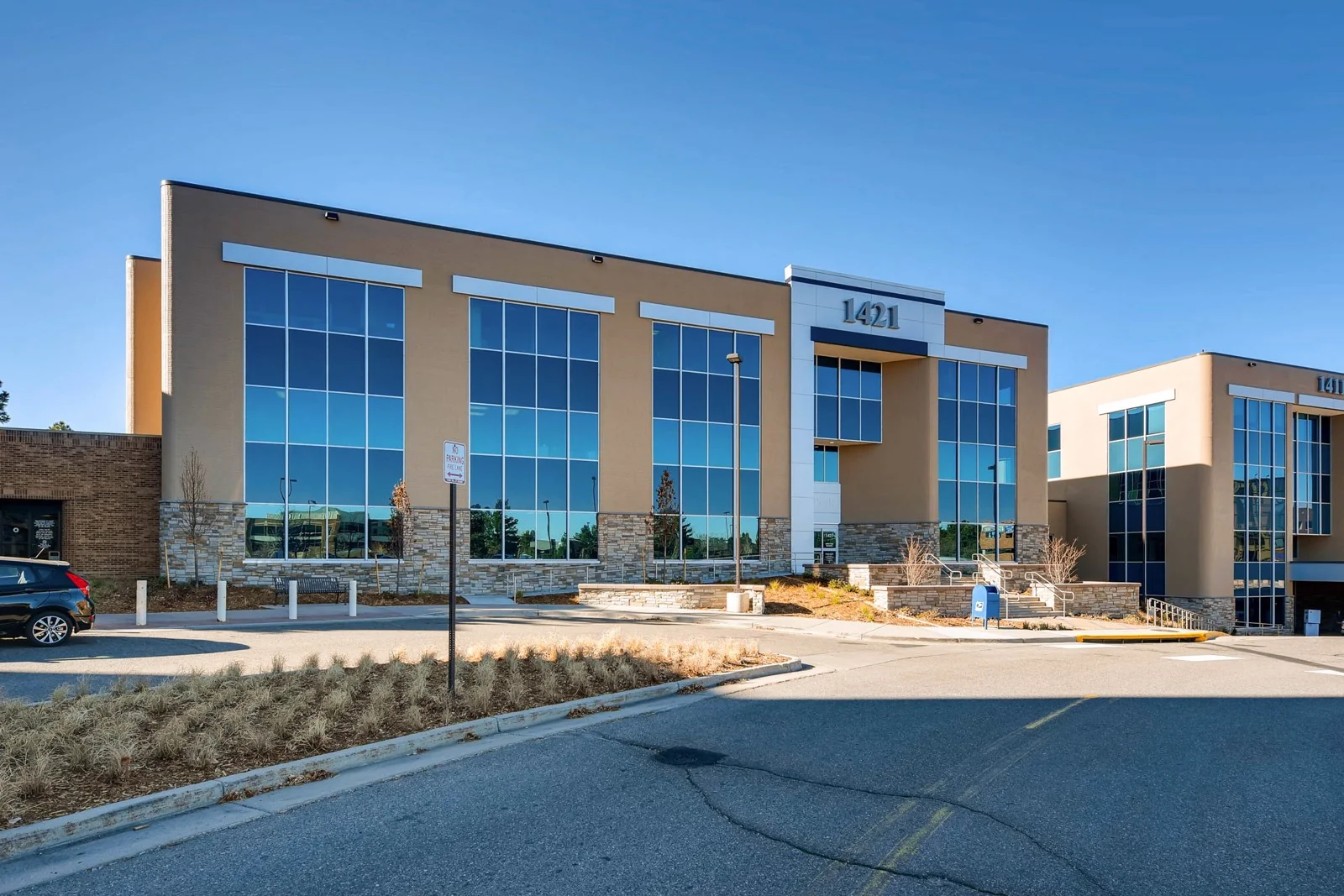 Aurora Aspen Peak MOB — Lease in Aurora, CO, photo 2 of 2