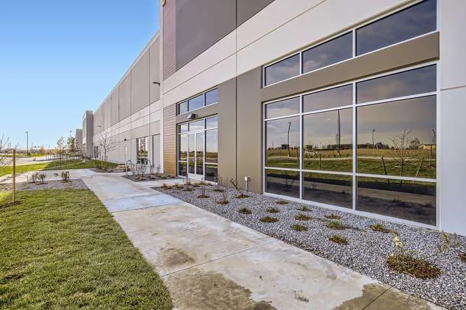 Precision Industrial — Lease in Loveland, CO, photo 2 of 8