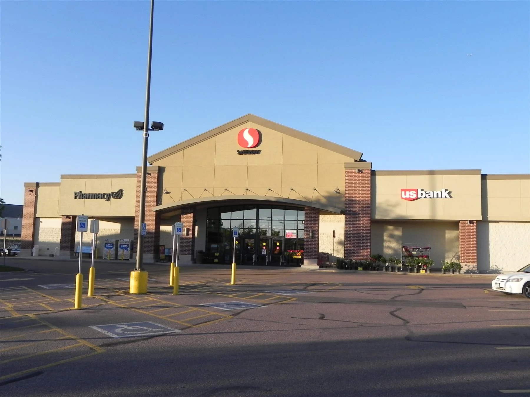 Plum Creek Centre — Lease in Castle Rock, CO, photo 1 of 2