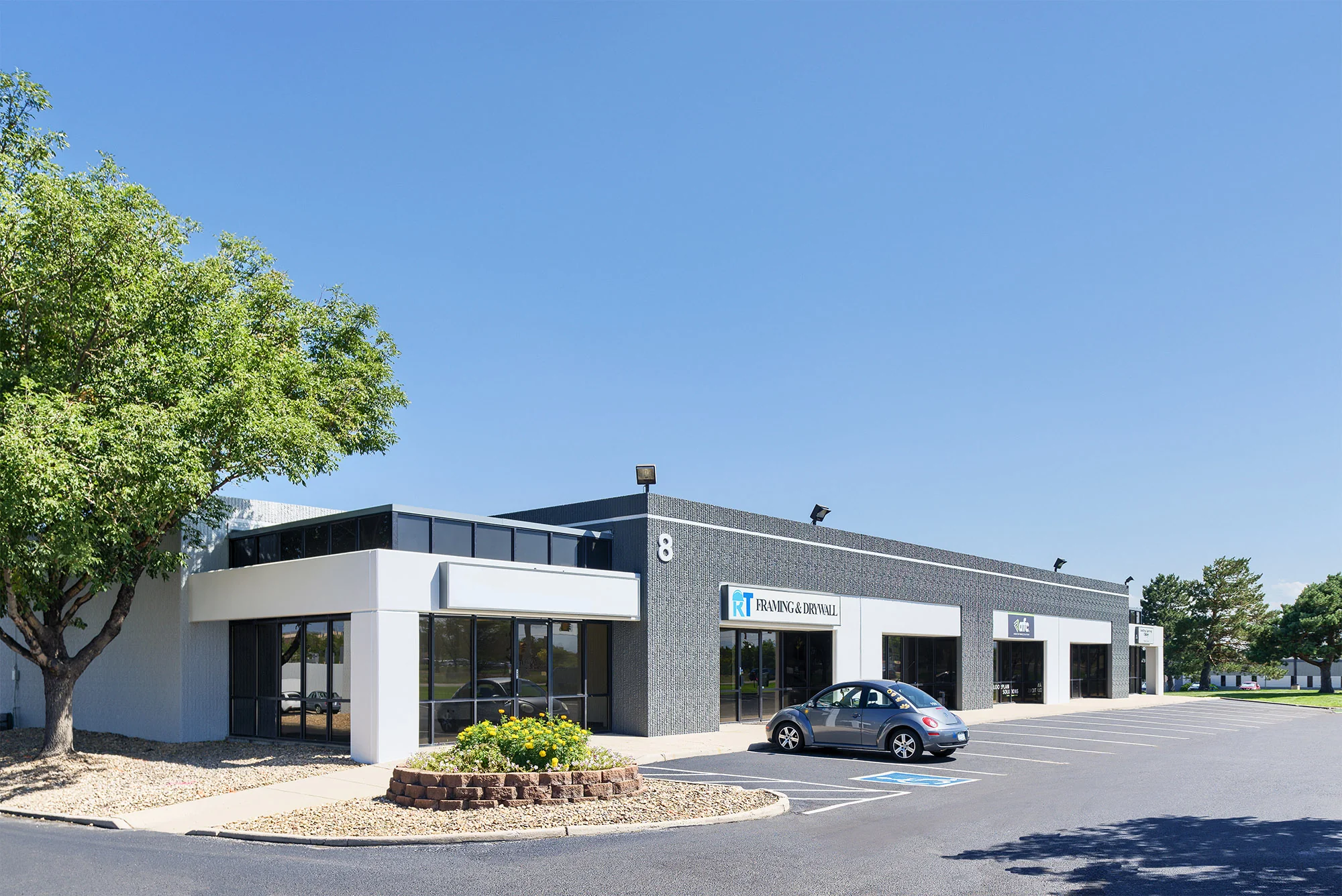 Turnpike Business Park — Lease in Denver, CO, photo 4 of 6