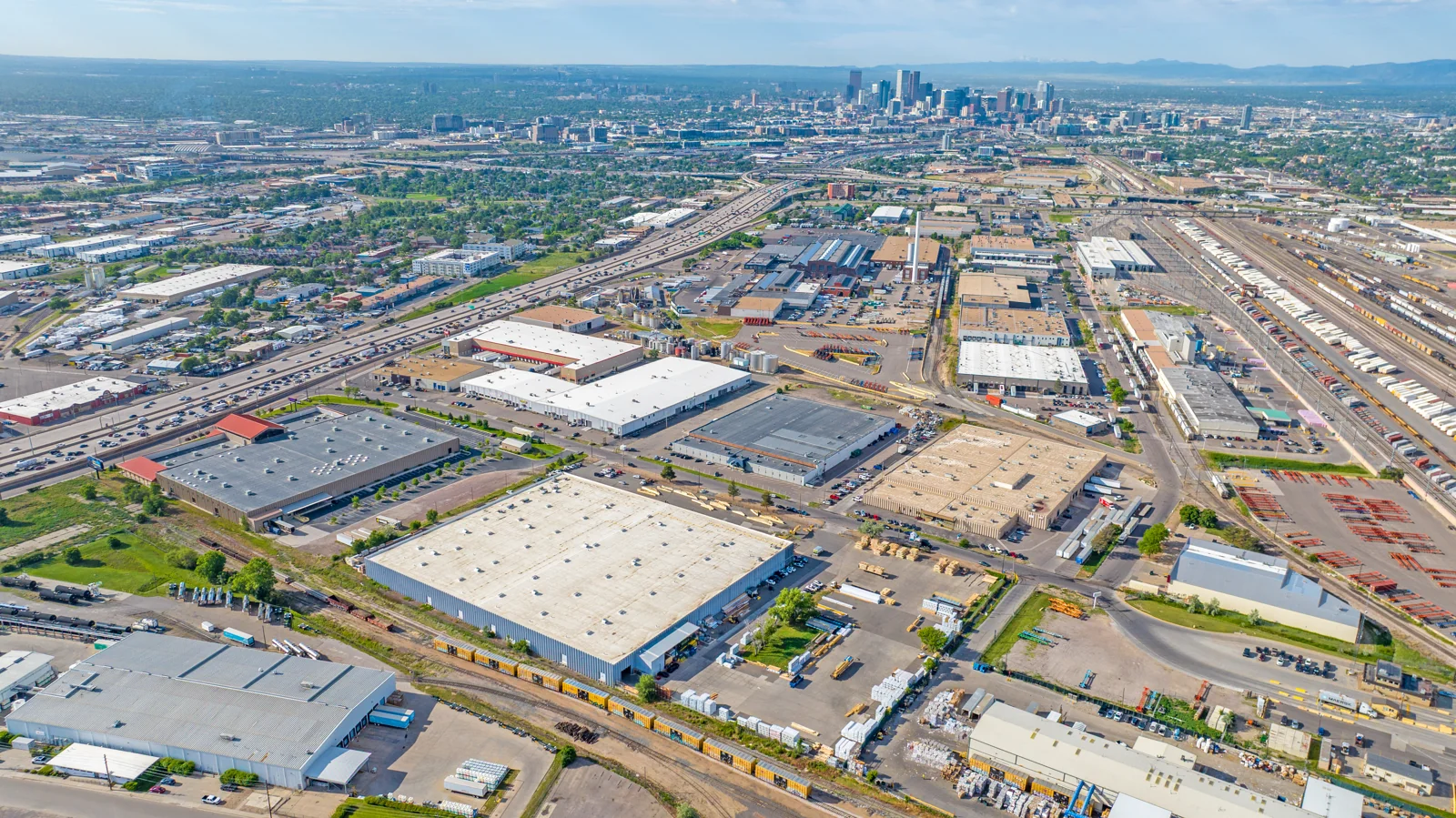 445 W 53rd Ave - photo 6 - Denver, CO