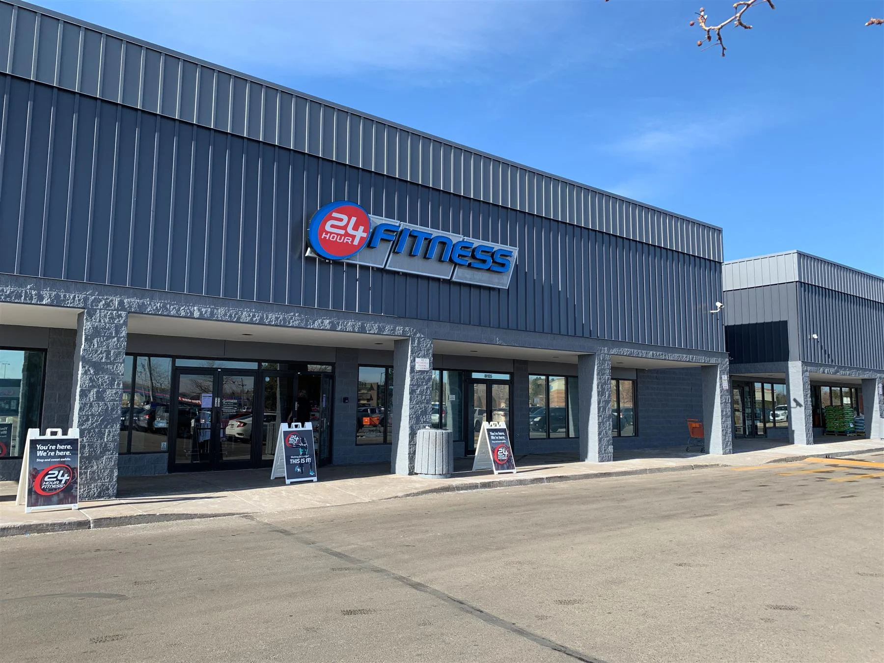King Square Center — Lease in Arvada, CO, photo 2 of 2