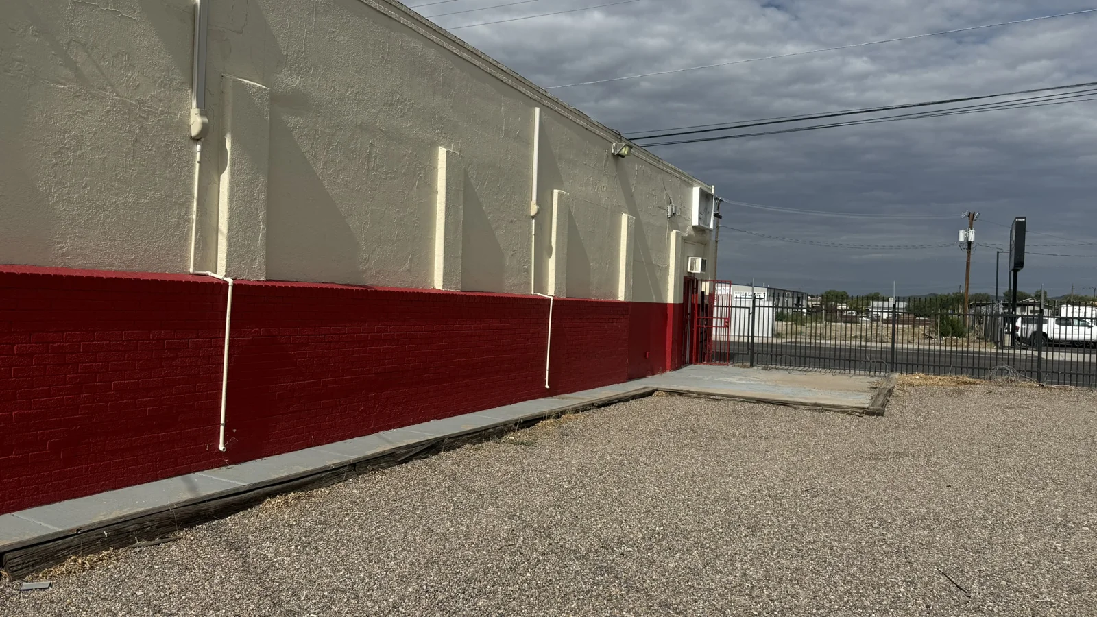 2620 4th St NW - photo 7 - Albuquerque, NM