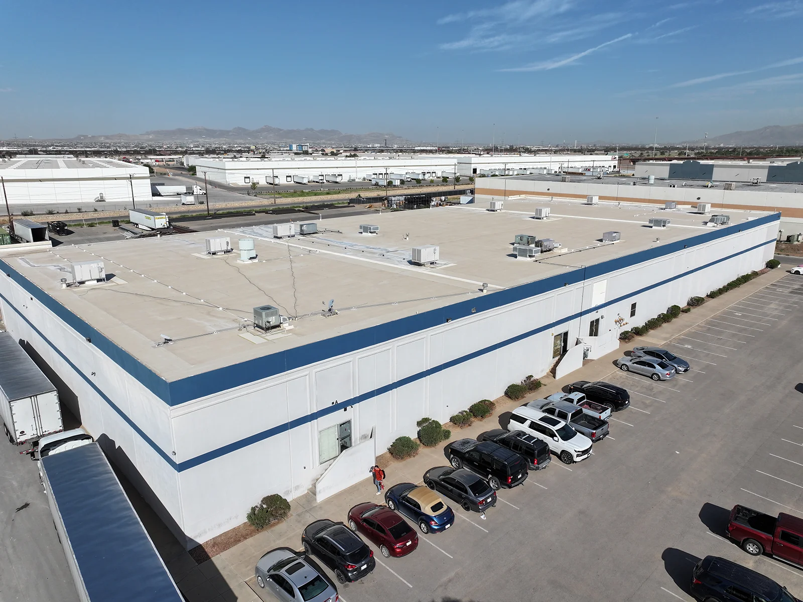 9555 Plaza Circle: Pan American Industrial Park — Lease in El Paso, TX, photo 2 of 5