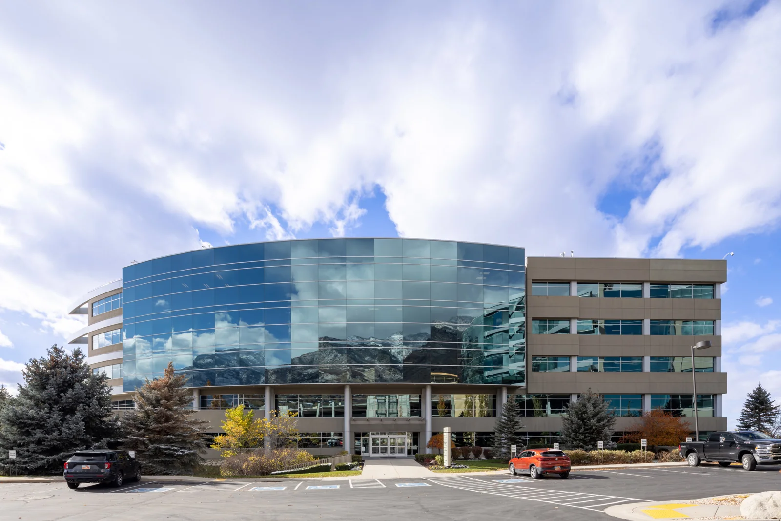 Old Mill Corporate Center II — Lease in Cottonwood Heights, UT, photo 2 of 3