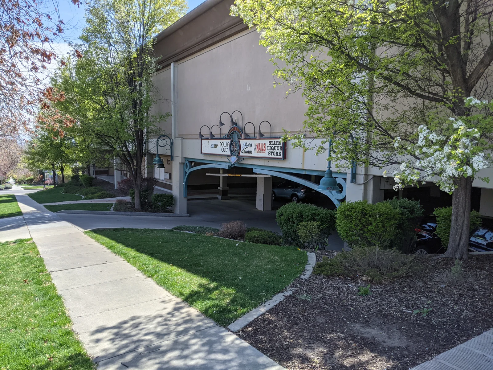 Smith's Avenues Retail — Lease in Salt Lake City, UT, photo 5 of 8