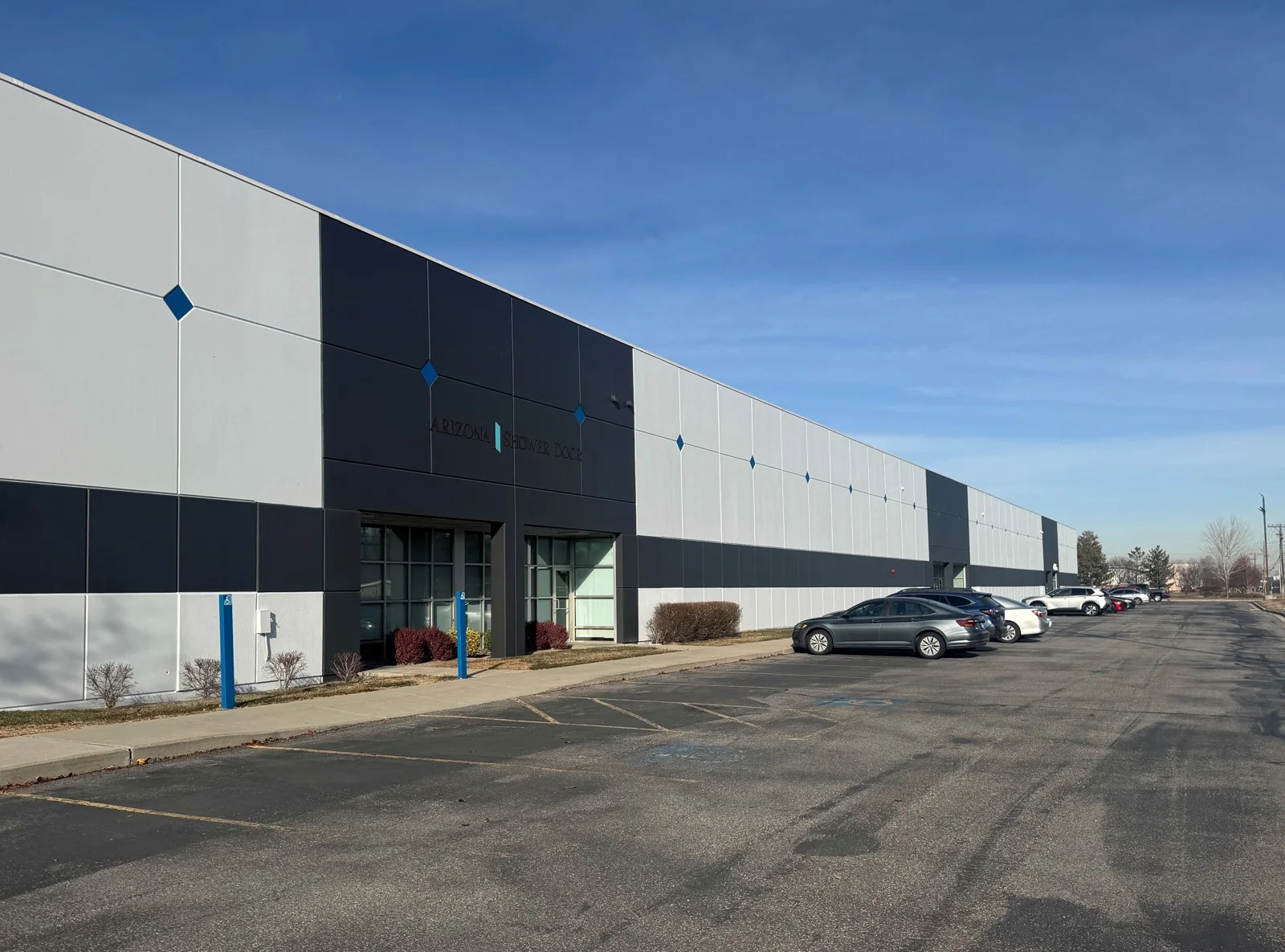 Westlakes Business Center, Bldg 4 — Lease in West Valley City, UT, photo 1 of 3