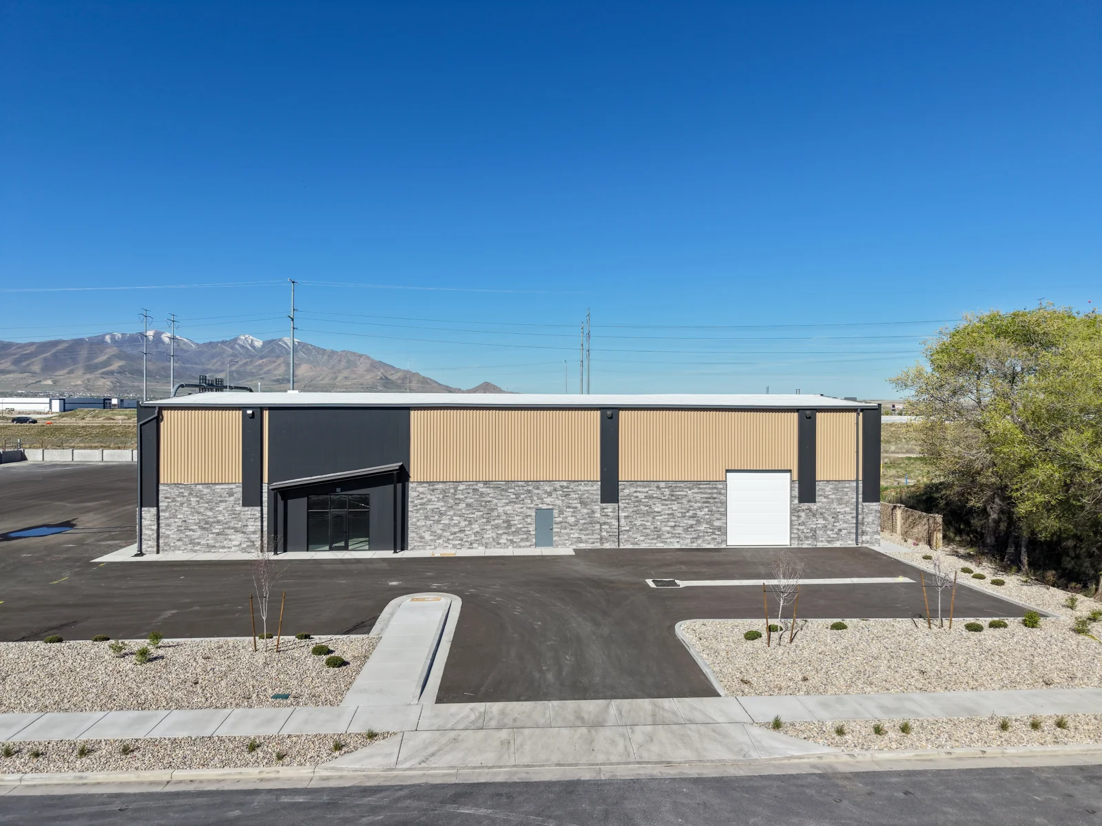 Industrial in West Valley City, UT — Lease in West Valley City, UT, photo 1 of 8