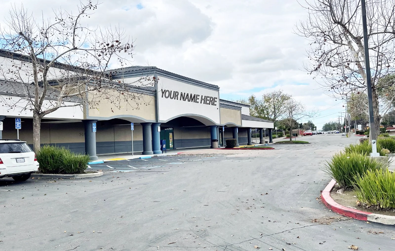 Mission Plaza — Lease in Hayward, CA, photo 1 of 5