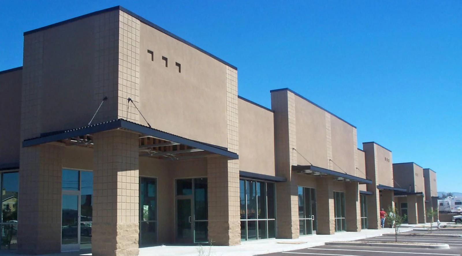 Retail/Warehouse Building 4861 S Hotel Dr