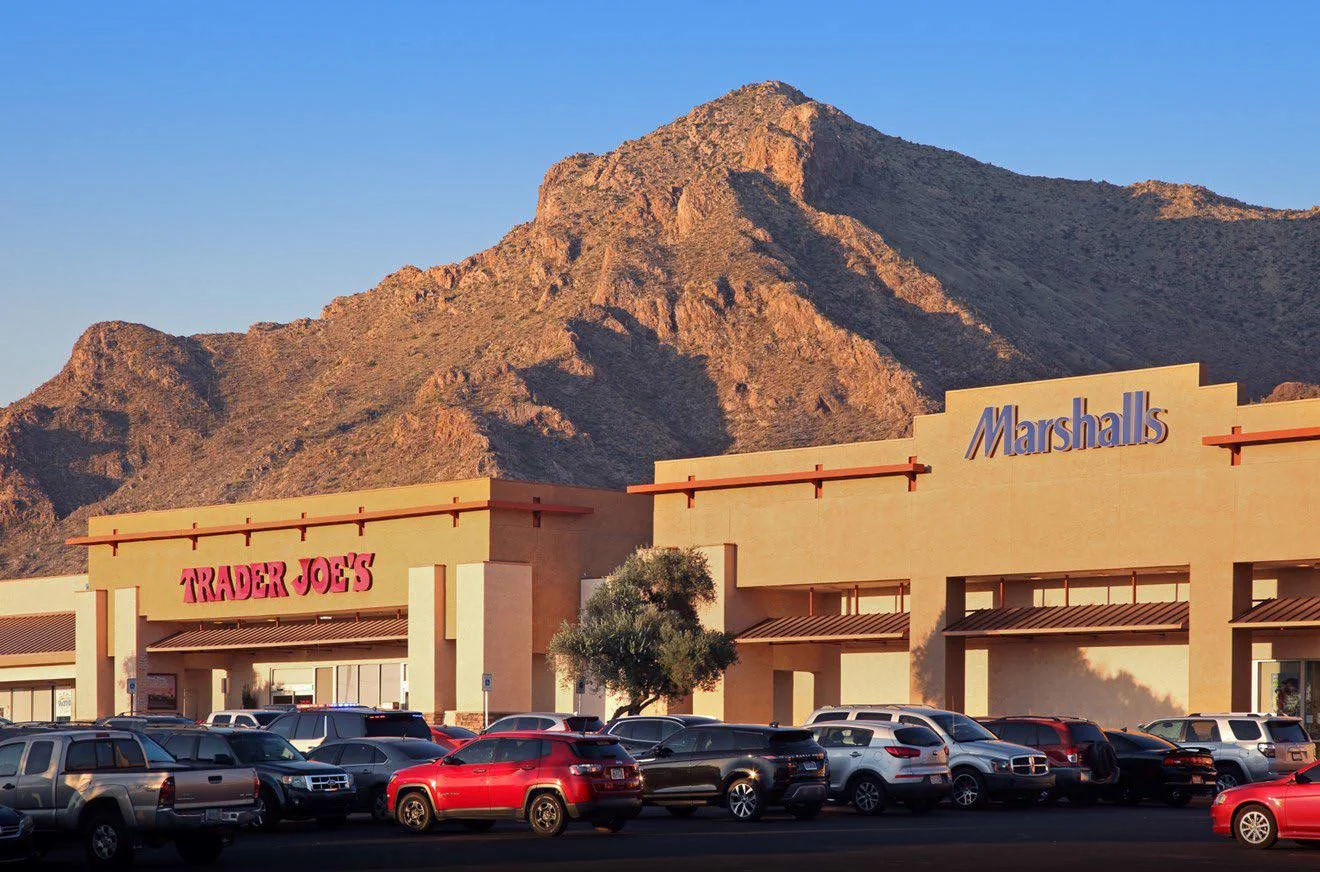 Plaza Escondida SEC Oracle & Magee Roads — Lease in Oro Valley, AZ, photo 1 of 1