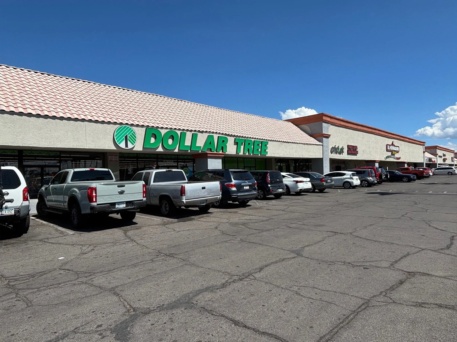 Flowing Wells Plaza — Lease in Tucson, AZ, photo 3 of 5
