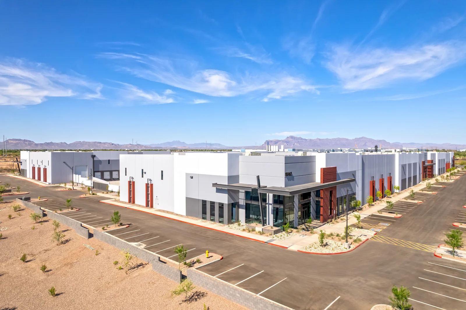 Elliot 96 — Lease in Mesa, AZ, photo 1 of 8