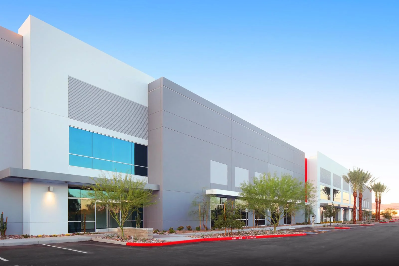 Mesa Grandview Industrial Building 5 — Lease in Mesa, AZ, photo 3 of 5
