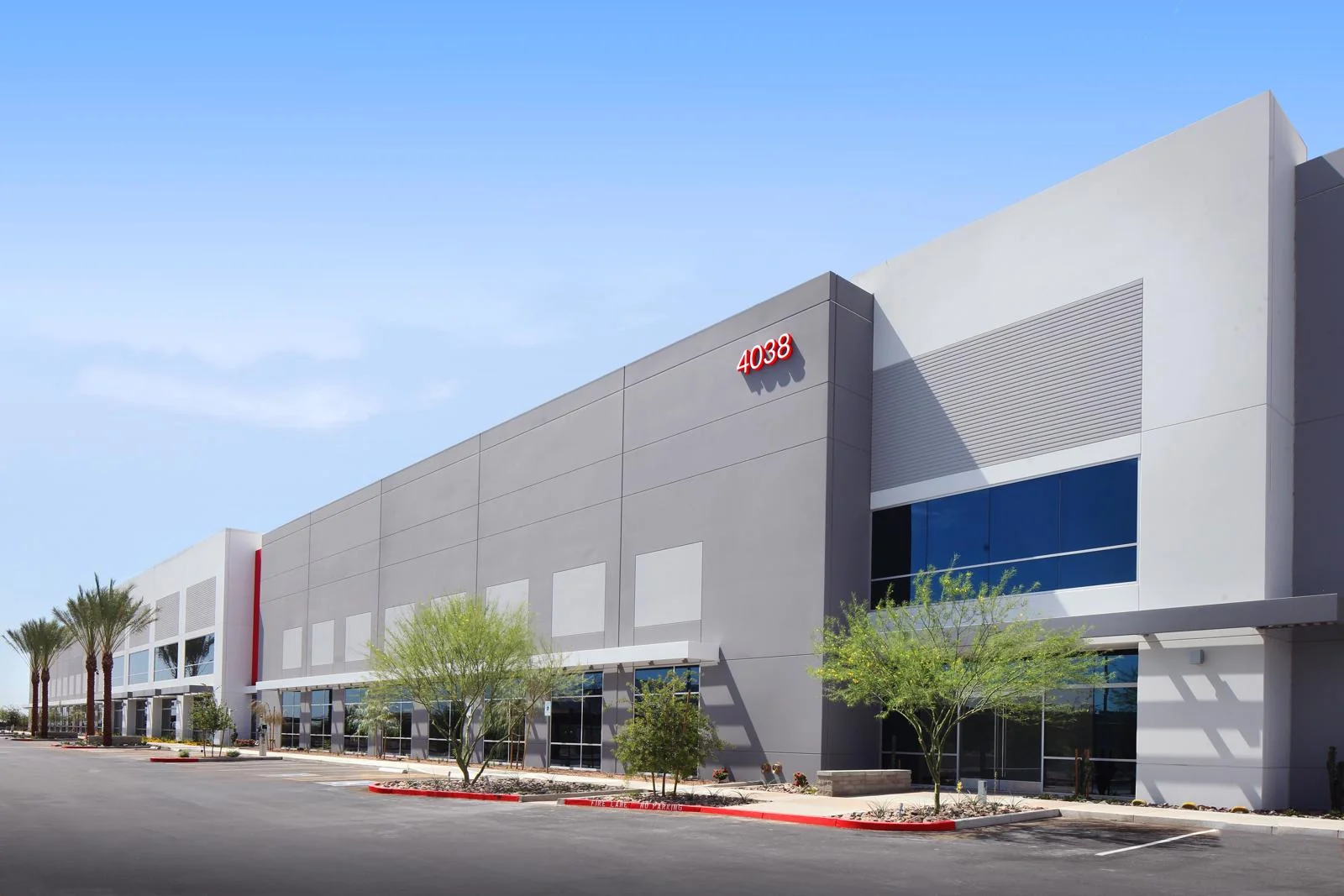 Mesa Grandview Industrial Building 6 — Lease in Mesa, AZ, photo 2 of 5