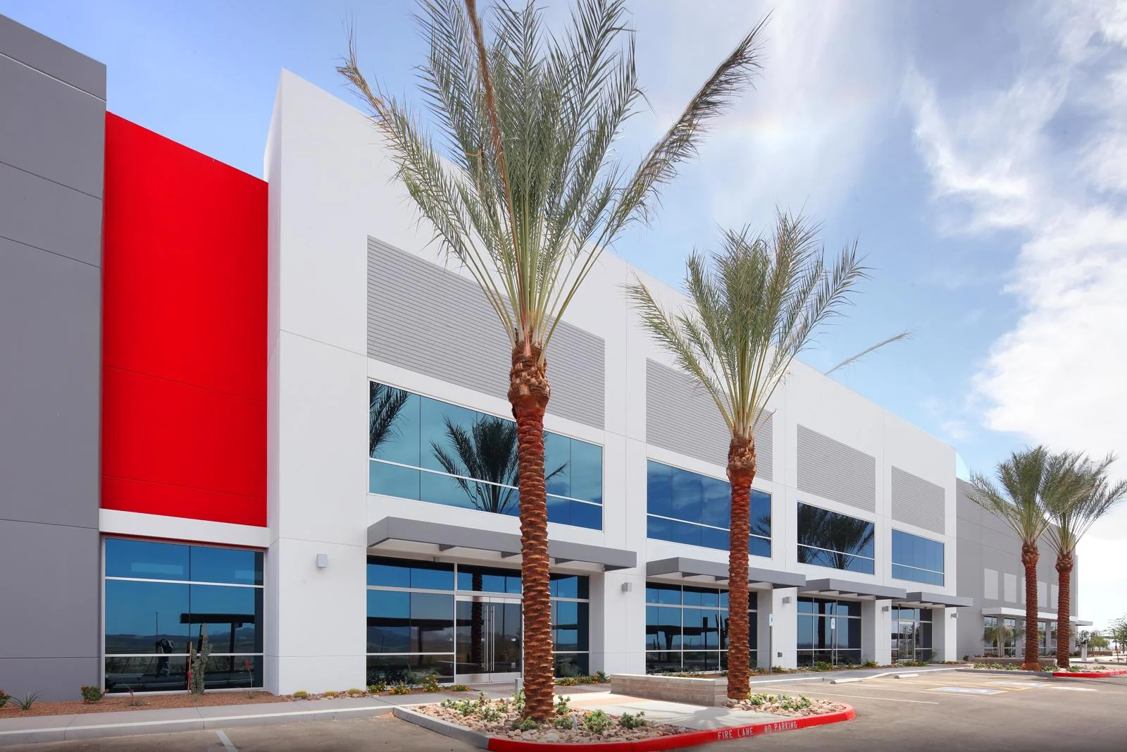 Mesa Grandview Industrial Building 4 — Lease in Mesa, AZ, photo 1 of 8
